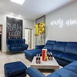 #partyhouse Apartment Poznan