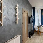 #partyhouse