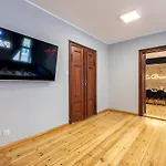 #partyhouse 公寓
