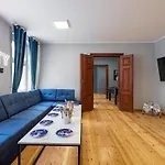 #partyhouse Apartment *