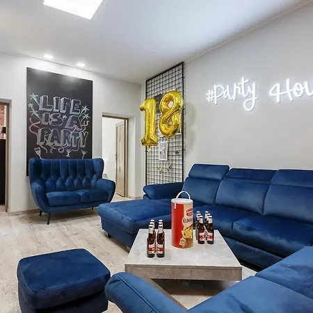 #partyhouse Apartment Posen