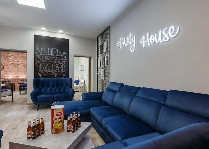 #partyhouse 아파트